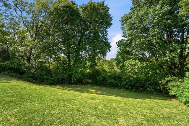 1525 Westview Court, Reading, OH 45215