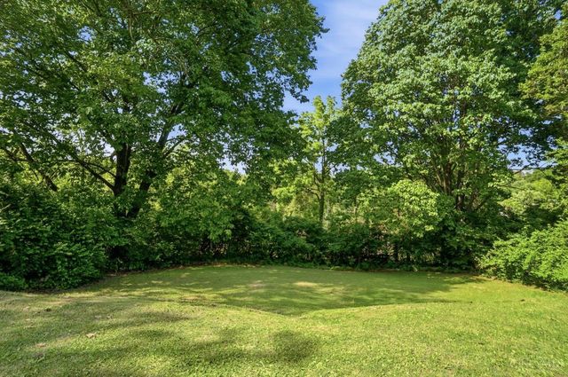 1525 Westview Court, Reading, OH 45215
