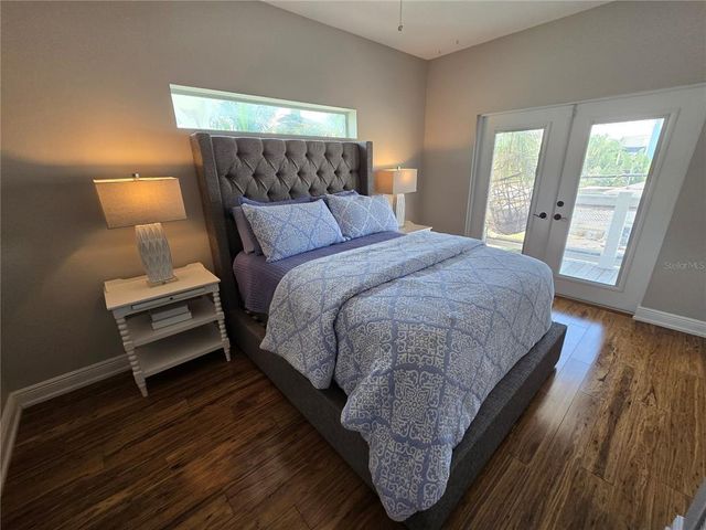 12116 LAGOON LANE, Treasure Island, FL 33706