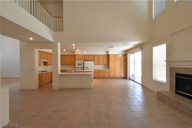 9243 Snow Flower Avenue, Las Vegas, NV 89147