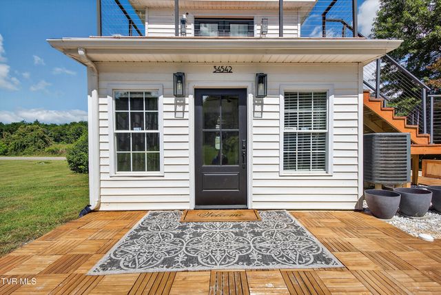 34542 Lee Highway, Glade Spring, VA 24340