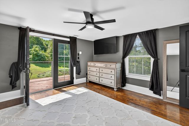 34542 Lee Highway, Glade Spring, VA 24340