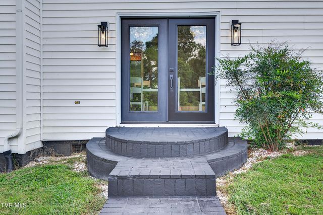 34542 Lee Highway, Glade Spring, VA 24340