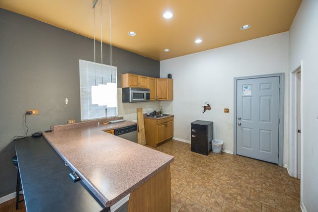 3008 N Clybourn Avenue, Chicago, IL 60618