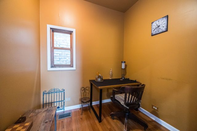 3008 N Clybourn Avenue, Chicago, IL 60618