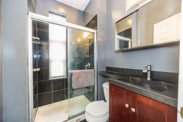 3008 N Clybourn Avenue, Chicago, IL 60618