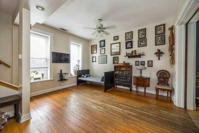 3008 N Clybourn Avenue, Chicago, IL 60618
