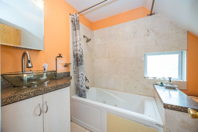 3008 N Clybourn Avenue, Chicago, IL 60618