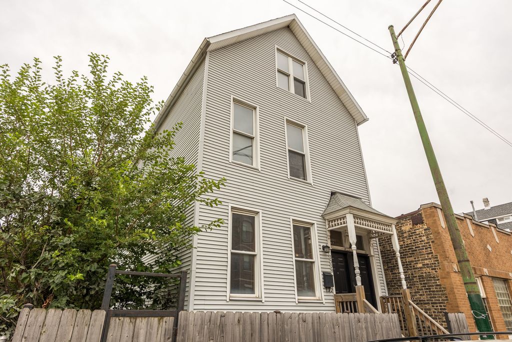 3008 N Clybourn Avenue, Chicago, IL 60618