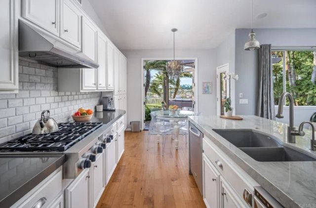 3428 Camino Corte, Carlsbad, CA 92009