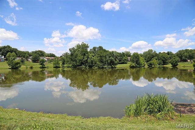 27 Park Charles Boulevard B, St Peters, MO 63376