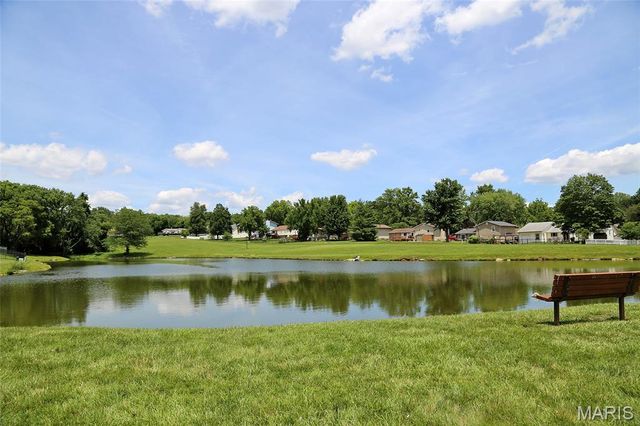 27 Park Charles Boulevard B, St Peters, MO 63376