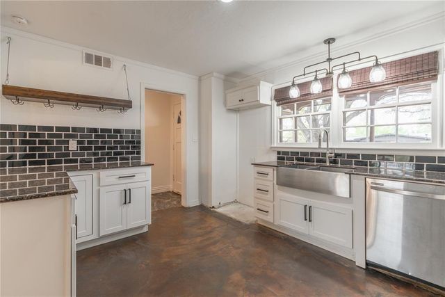 2617 Chaucer Drive, Oklahoma City, OK 73120