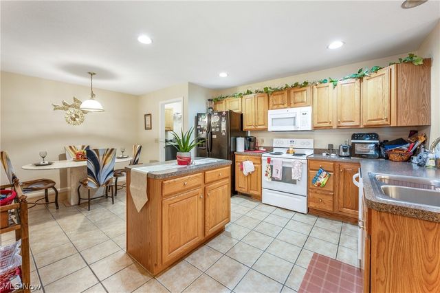 4593 Michigan Boulevard, Youngstown, OH 44505