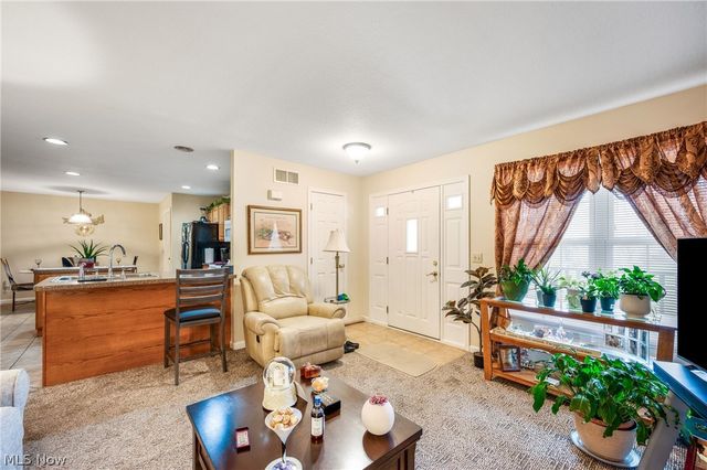 4593 Michigan Boulevard, Youngstown, OH 44505