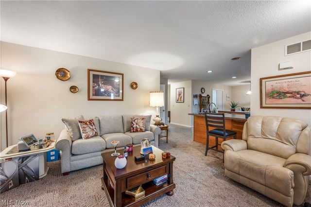 4593 Michigan Boulevard, Youngstown, OH 44505