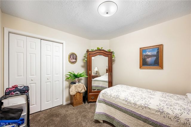 4593 Michigan Boulevard, Youngstown, OH 44505