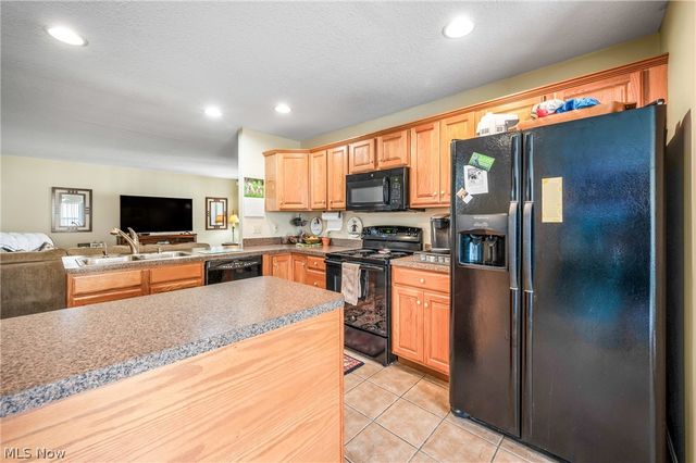 4593 Michigan Boulevard, Youngstown, OH 44505