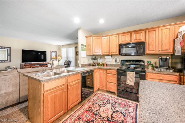 4593 Michigan Boulevard, Youngstown, OH 44505