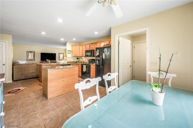 4593 Michigan Boulevard, Youngstown, OH 44505