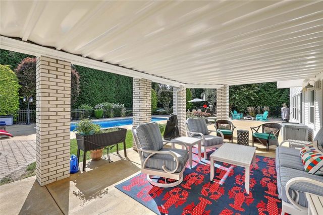 102 Cranberry Terrace, Cranston, RI 02921