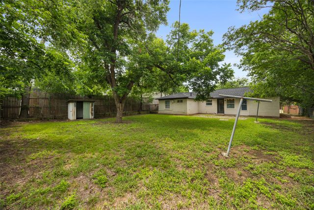 1605 Proctor Drive, Grand Prairie, TX 75051