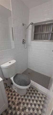 1331 NE 211th St, Miami, FL 33179