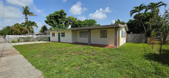 1331 NE 211th St, Miami, FL 33179