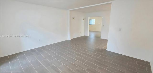 1331 NE 211th St, Miami, FL 33179