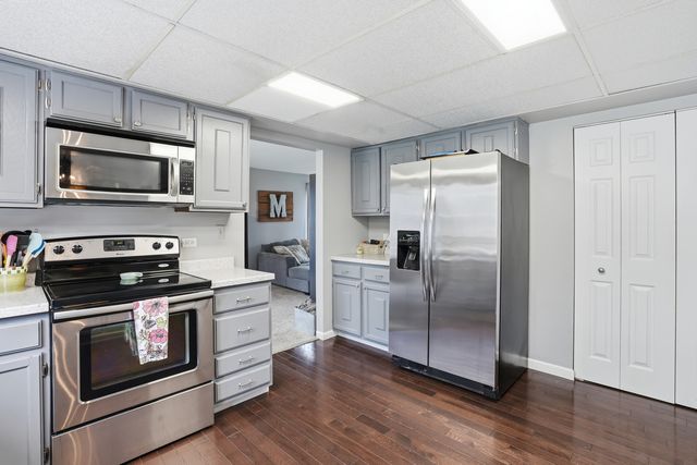 476 Gerry Street, Woodstock, IL 60098