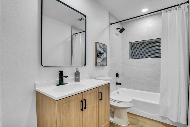 6529 Blue Grass Drive, Watauga, TX 76148