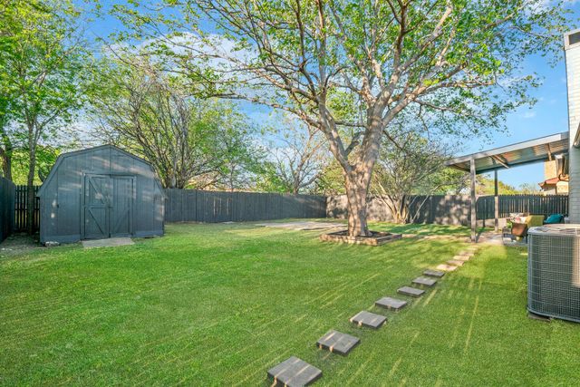 6529 Blue Grass Drive, Watauga, TX 76148
