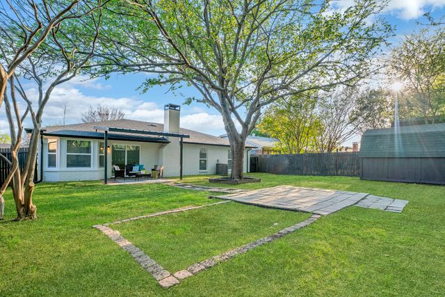 6529 Blue Grass Drive, Watauga, TX 76148