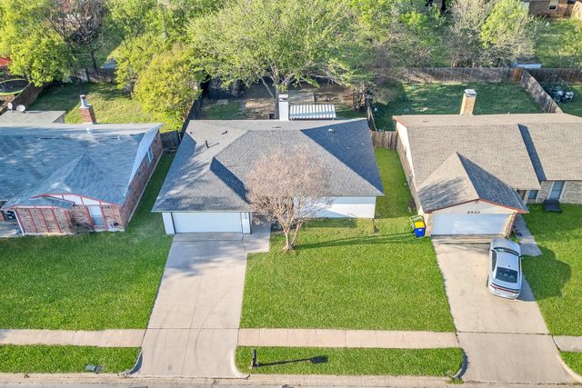 6529 Blue Grass Drive, Watauga, TX 76148