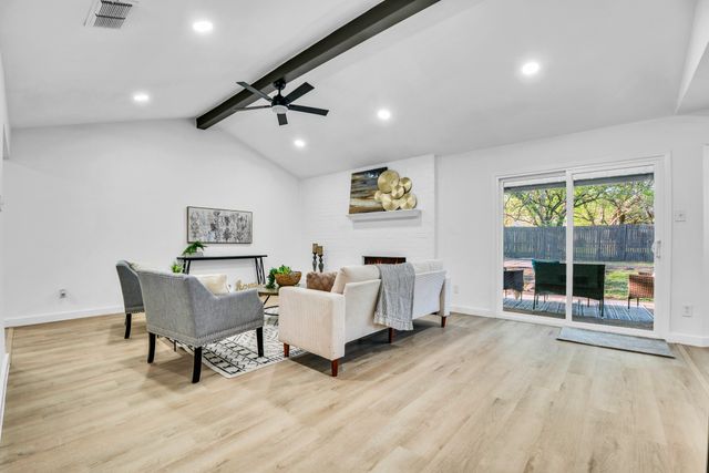 6529 Blue Grass Drive, Watauga, TX 76148