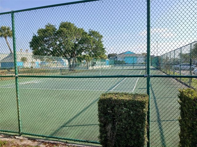 455 ALT 19 S 121, Palm Harbor, FL 34683