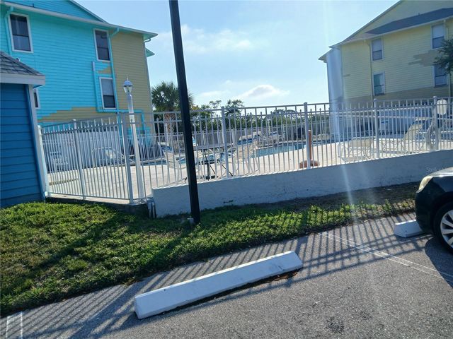 455 ALT 19 S 121, Palm Harbor, FL 34683