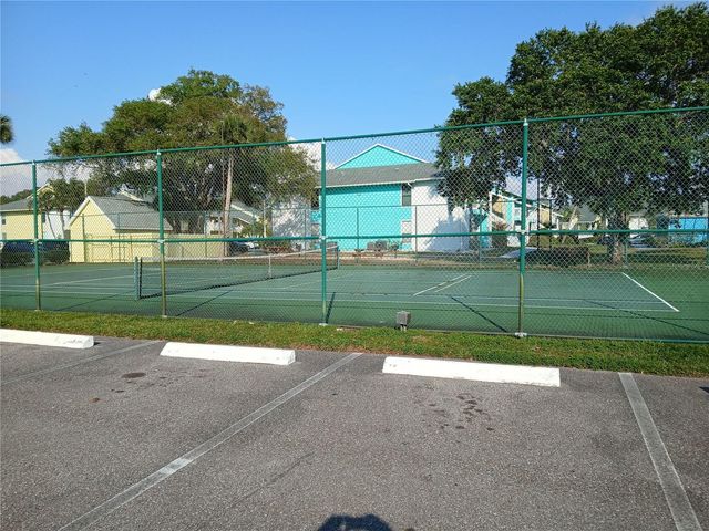 455 ALT 19 S 121, Palm Harbor, FL 34683