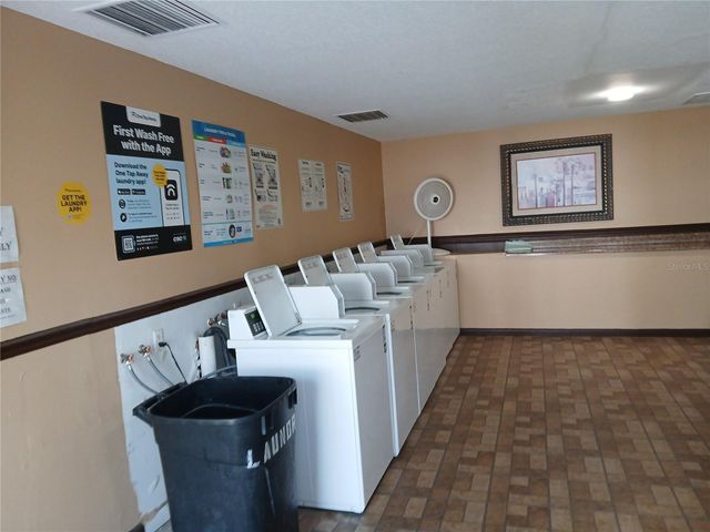 455 ALT 19 S 121, Palm Harbor, FL 34683