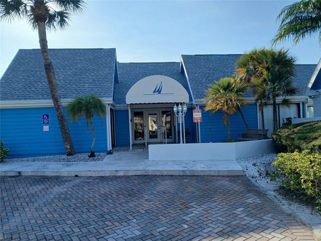 455 ALT 19 S 121, Palm Harbor, FL 34683