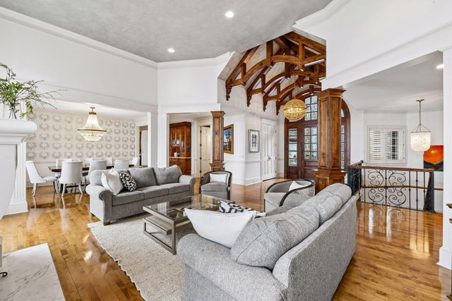 6425 Virginia Drive, Excelsior, MN 55331