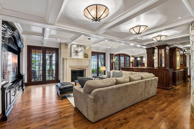 6425 Virginia Drive, Excelsior, MN 55331