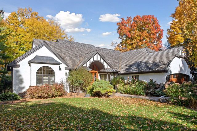 6425 Virginia Drive, Excelsior, MN 55331