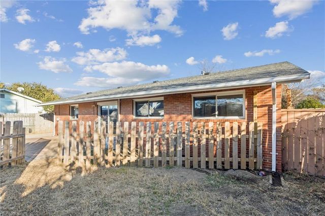 9601 Marlina CT, Norfolk, VA 23503