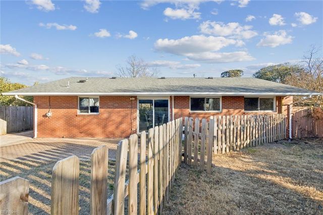 9601 Marlina CT, Norfolk, VA 23503