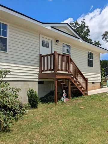 901 E South 1st Street, Seneca, SC 29678