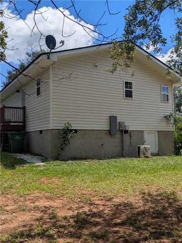 901 E South 1st Street, Seneca, SC 29678