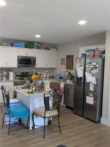 901 E South 1st Street, Seneca, SC 29678