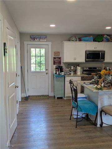 901 E South 1st Street, Seneca, SC 29678