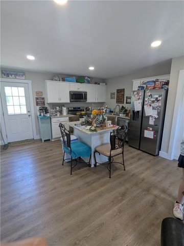 901 E South 1st Street, Seneca, SC 29678